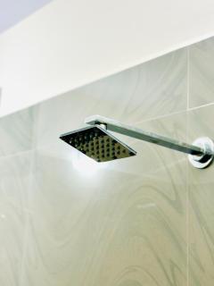 SERENE POND RETREAT KOWDIAR 4bhk apartment - 1