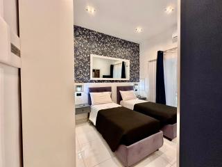 Elegance Rooms Spaccanapoli - Napels - 1