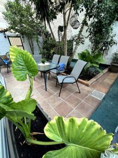 Oasis Pool Flat-near 2 metro stations- - 1