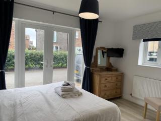 Bempton View at The Bay Filey, sleeps 10, and 2 dogs welcome for free too! - 2