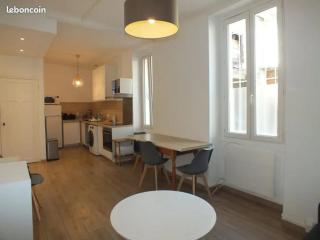 Appartement charmant à Avignon, 40 m², proche du centre historique - Avignon - 0
