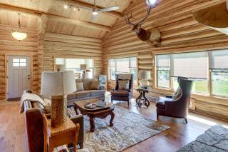 Remote Idaho Mountain Lodge with River Access! - Challis - 7
