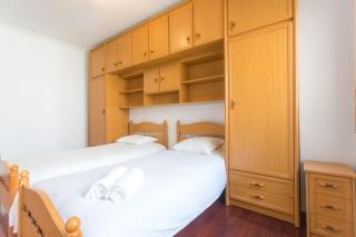 Disfruta de Melide en este amplio apartamento - 3