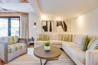 New Green Pineapple Palloza - Bright & Modern on Duval - Key West - 2