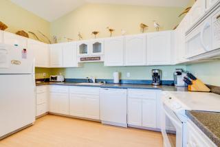 Oceanfront Oasis in Cedar Key with 2 Balconies! - 4