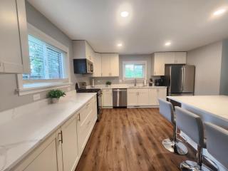 Luxury Willowbrook Getaway - 7