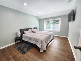 Luxury Willowbrook Getaway - 1