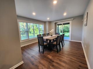 Luxury Willowbrook Getaway - 4