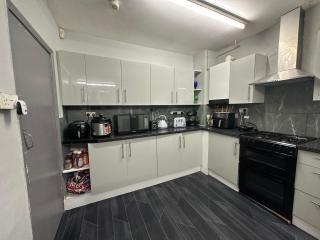 144 Warwick Ave - Derby - 4