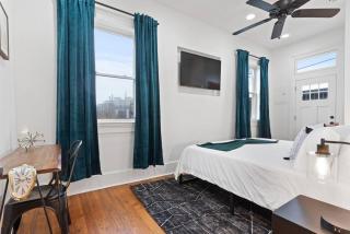 Sophisticated Salcedo Mid-city Living Balcony - New Orleans - 6