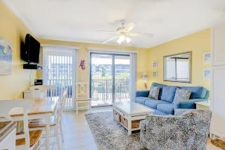 242A HHB&T - Escape to coastal paradise! Enjoy Direct Beach Access, Poolside Lounging, Tennis & Gym - 7