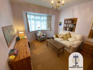 Beautiful Self-contained Cottage - Ickenham - 0
