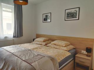 Corvin Black Bird Apartments - Budapest - 7