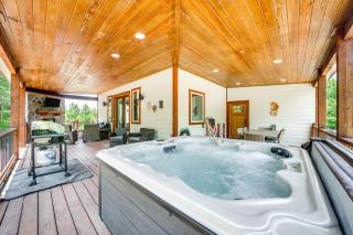 Luxe Broken Bow Home with Hot Tub and Fire Pit! - Stephens Gap - 9