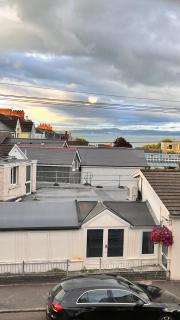 Beach Haven, Steps to Sand, Trails & Shops, Highly Rated 2-Bedroom House Minutes from Mumbles Beach with a Patio - 3