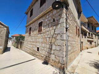 Renovated, dalmatian Stone House! - Jelsa (Gelsa) - 5