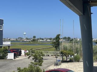 Modern Contemporary With Bayviews - 7