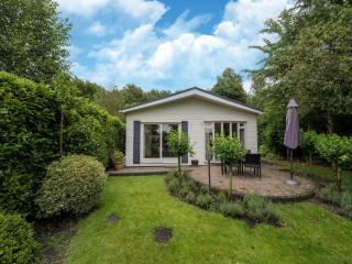 Beautiful holiday home with terrace - - 2