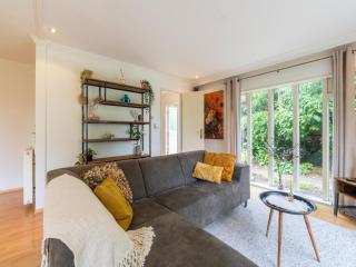 Beautiful holiday home with terrace - - 8