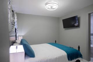 LeLuxe Cedar Valley Suite B - Woods - 6