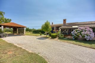 Family Friendly House Kacana - Happy Rentals - Vodnjan - 1