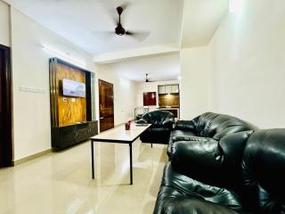 AL-KABEER SERENE POND RETREAT KOWDIAR 4bhk - 4