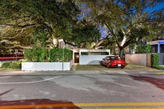 Las Olas Hammocks Unit 4 By Pmi - Fort Lauderdale - 2