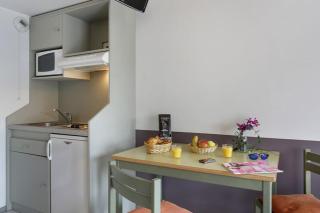 ORBIS - "Le Petit Mervillois" - Clim - Parking - WiFi - Accueille 2 à 4 personnes - 4