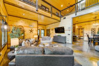 Broken Bow Cabin Near Choctaw Casino Hot Tub! - Broken Bow - 6