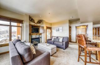 Sundial condo in Canyons Village, private patio, outdoor pool & hot tub, walk to hiking/biking C316 - Park City - 0