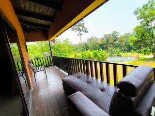Green leaf house - 1