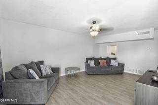 Modern Hideaway Suites - 2