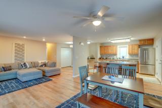 Lakefront Fairbanks Home with Private Beach! - Fairbanks - 5