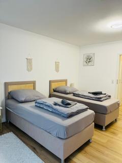 Charmante Ferienwohnung in Scharbeutz -Ihr perfektes Zuhause am Meer! Terasse, Parken & Strand! W1 - Scharbeutz - 1