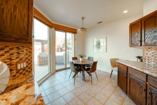 Red Rock Mtn View and Fire Pit Central Sedona Home! - Sedona - 2