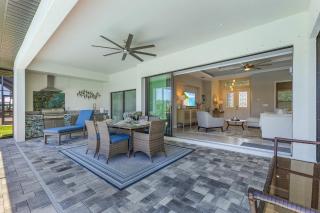 Still Waters SW Cape - waterfront private home locally owned & managed, fair & honest pricing - Cape Coral - 2