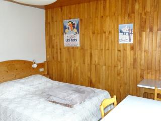 Studio au cœur des Gets - 2 Pers - WIFI, Draps et Serviettes Inclus, Près des Commerces - FR-1-802-43 - 8