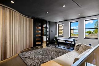Modern City Loft in Downtown River District - 2