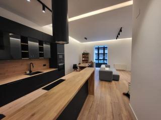 Moderno apartamento centrico para 8 personas - Bilbao - 0