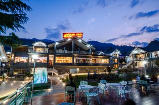 The Highland Park - A Truly River side Resort - 8