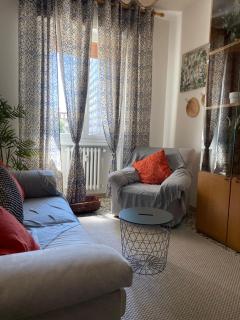 Nebula Nook Luxury Apartment - 4