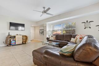 Ocean View Next to Pool and Amenities Corner Unit 3 Balconies OW20-201 - New Smyrna Beach - 3