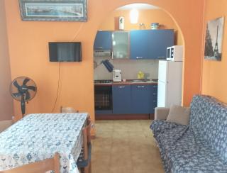 Small House - LʼAmericano - 0