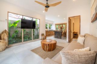 Tropical Villa Sinar Maluku - Uluwatu - 1