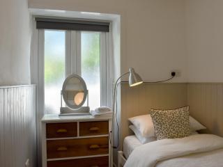 Ivy Cottage - 2