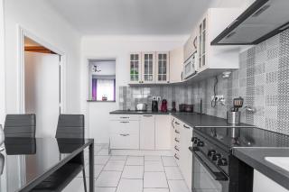 Cosy Modern Apartment - 1 minute walk from train station - Creil - 6