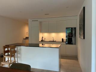 Luxury 2 Bedrooms, Stunning View, 10 Min to Center - Zurigo - 9