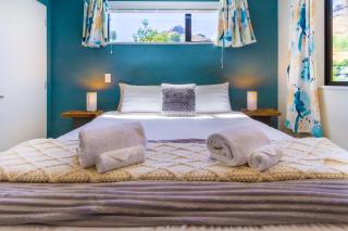 Panoramic Views from Spacious New Beach House - 6