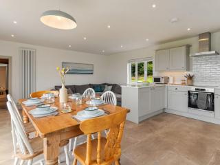 Morlan Cottage - 1