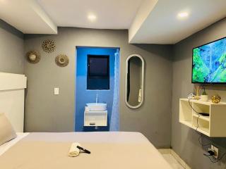 Golden HWYGUESTHOUSE - - 0